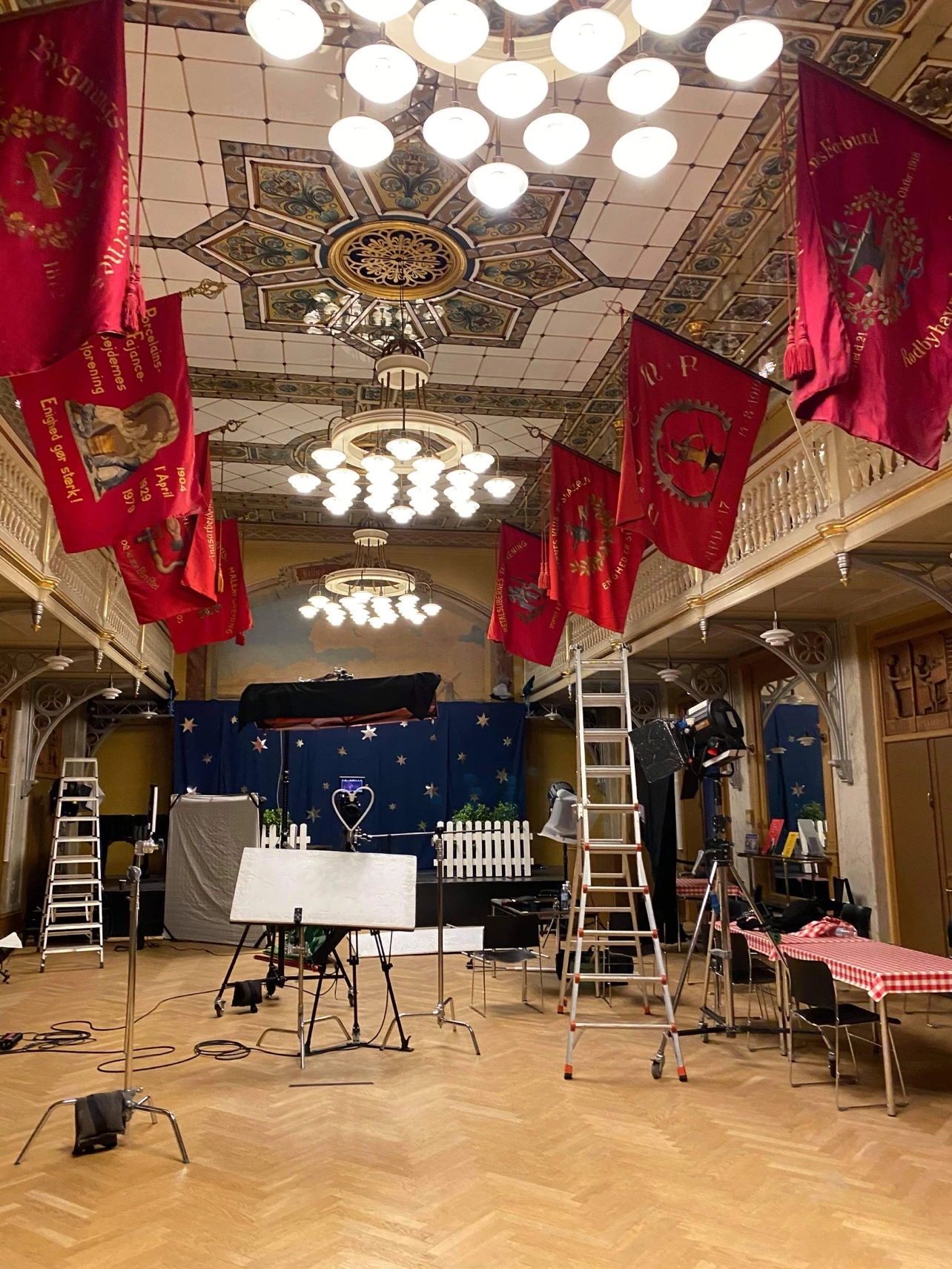 Lighting setup in a historic Copenhagen ballroom