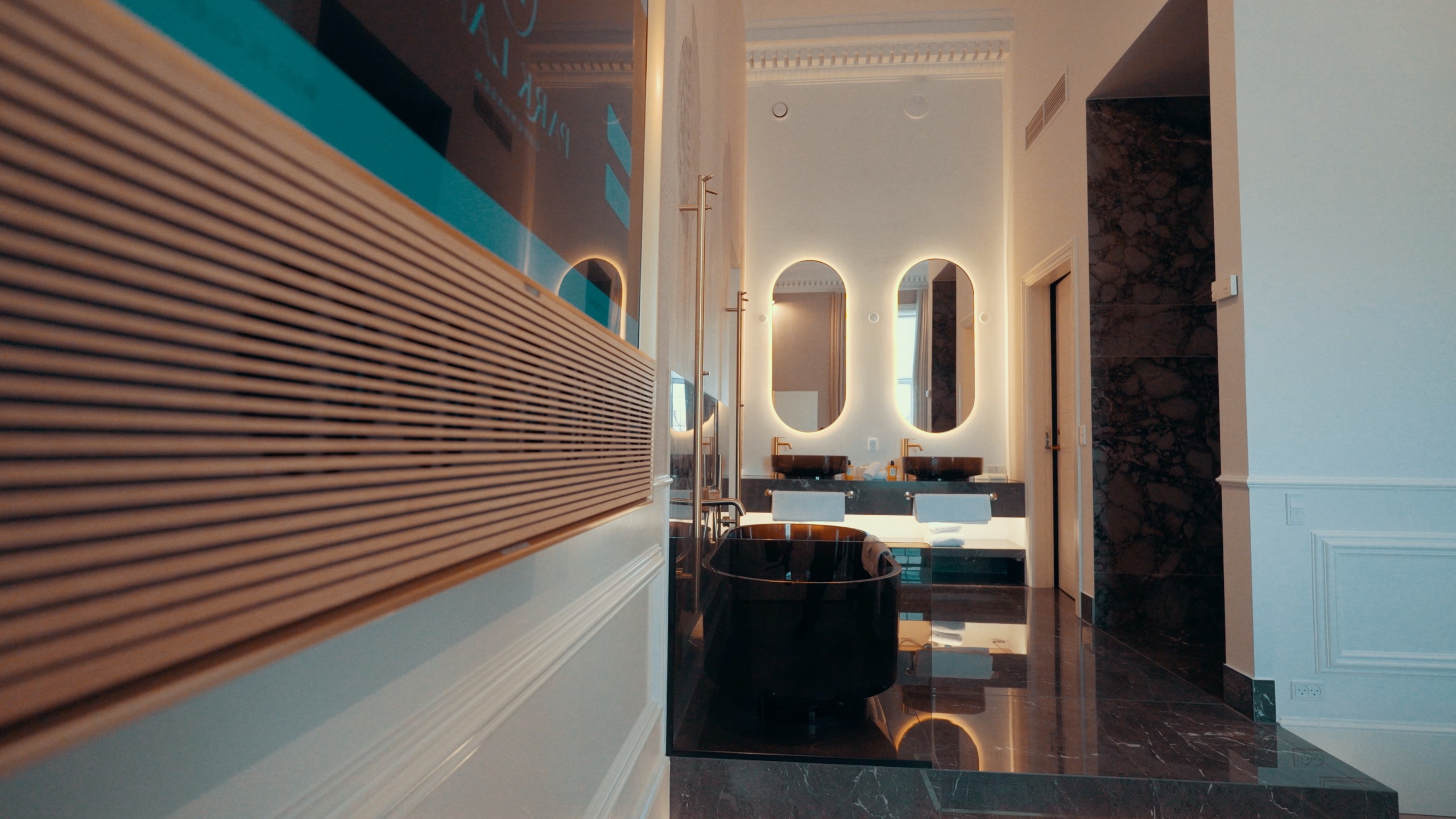 Park Lane Hotel - photo 1