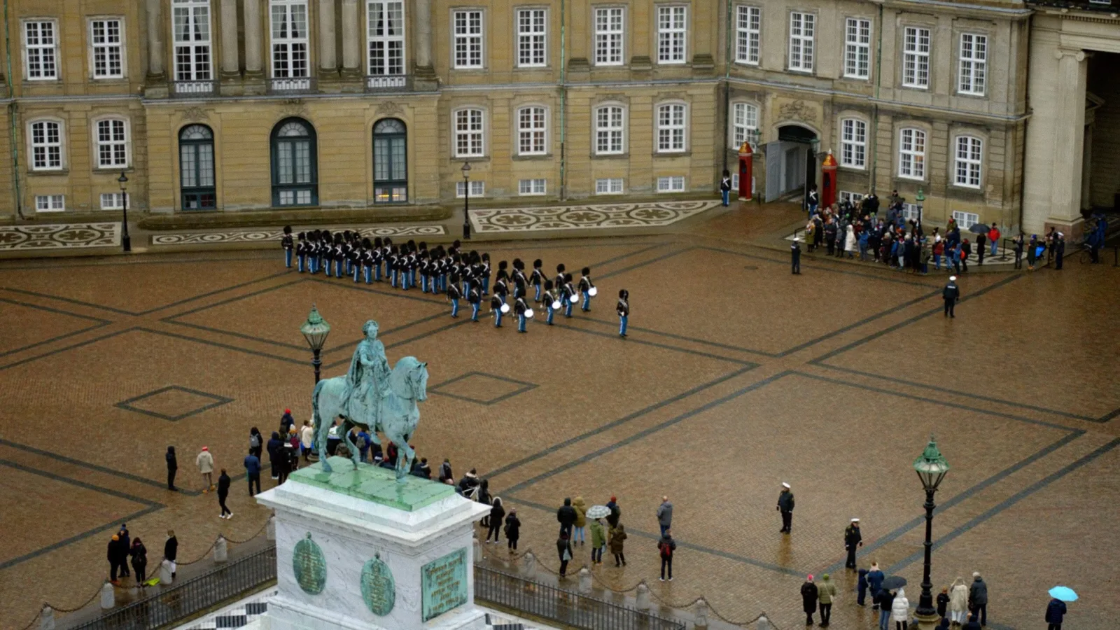 Amalienborg - National Geographic - photo 1