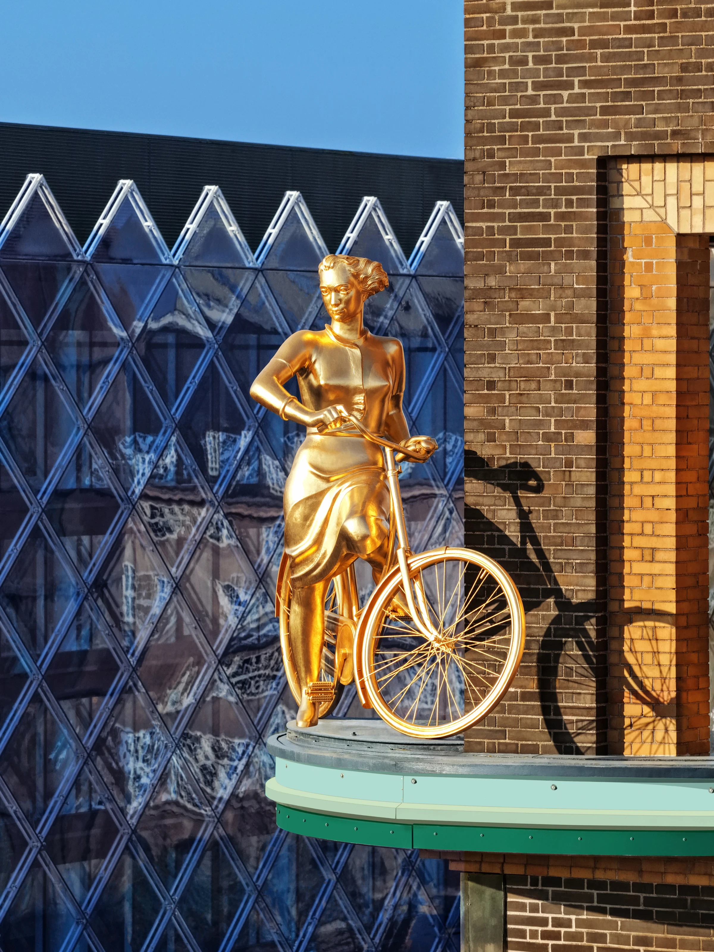 Aerial drone photography by Interfilm Productions — Richshuset Copenhagen golden statue