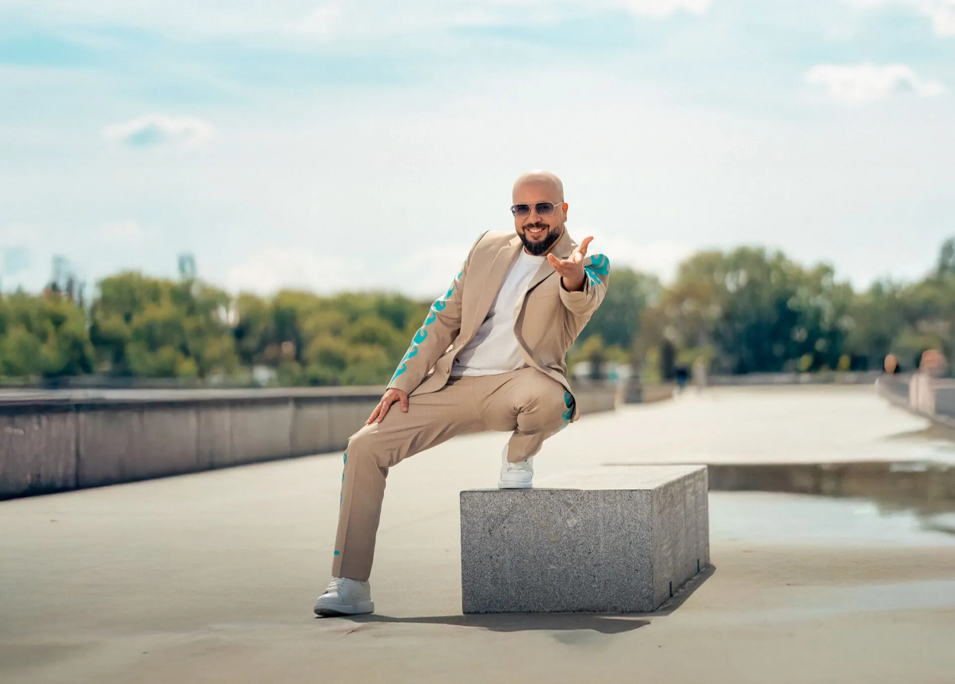 Creative photoshoot by Interfilm Productions — Douzi